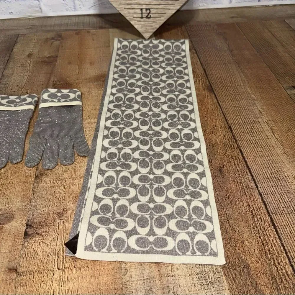 Coach signature print merino wool scarf